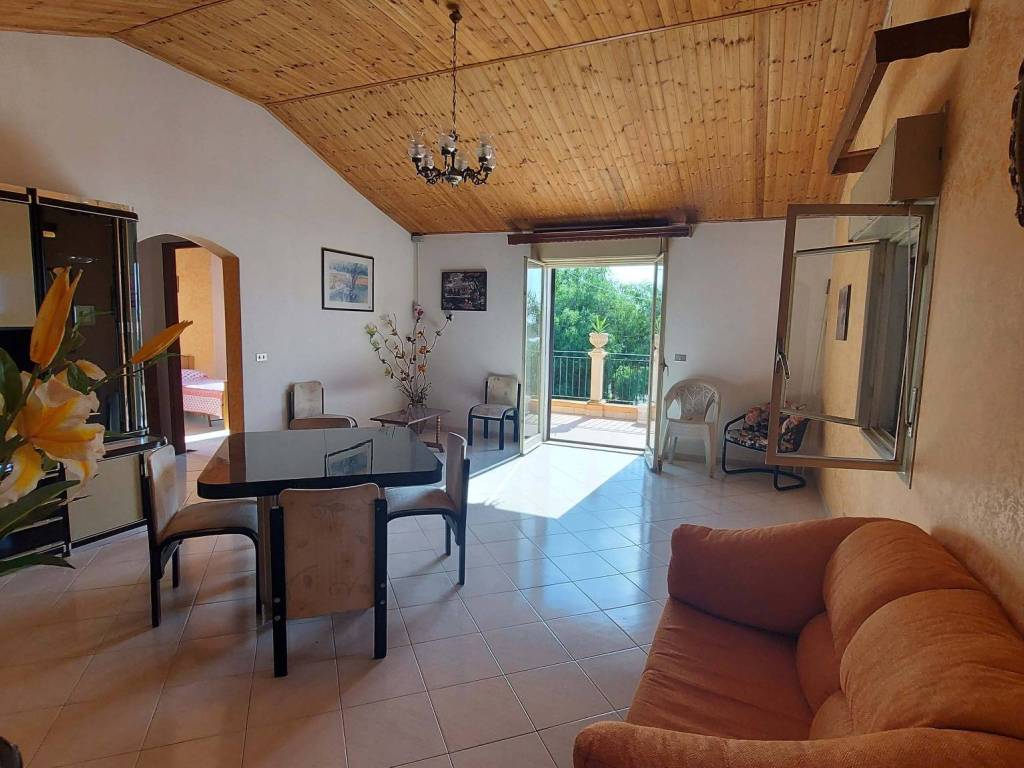 Villa a Vittoria in Via Capo Zafaglione - Foto 3