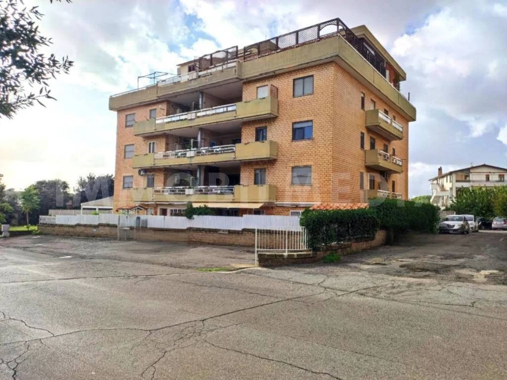 Appartamento a Tarquinia in Via Palmiro Togliatti, 7 - Foto 2