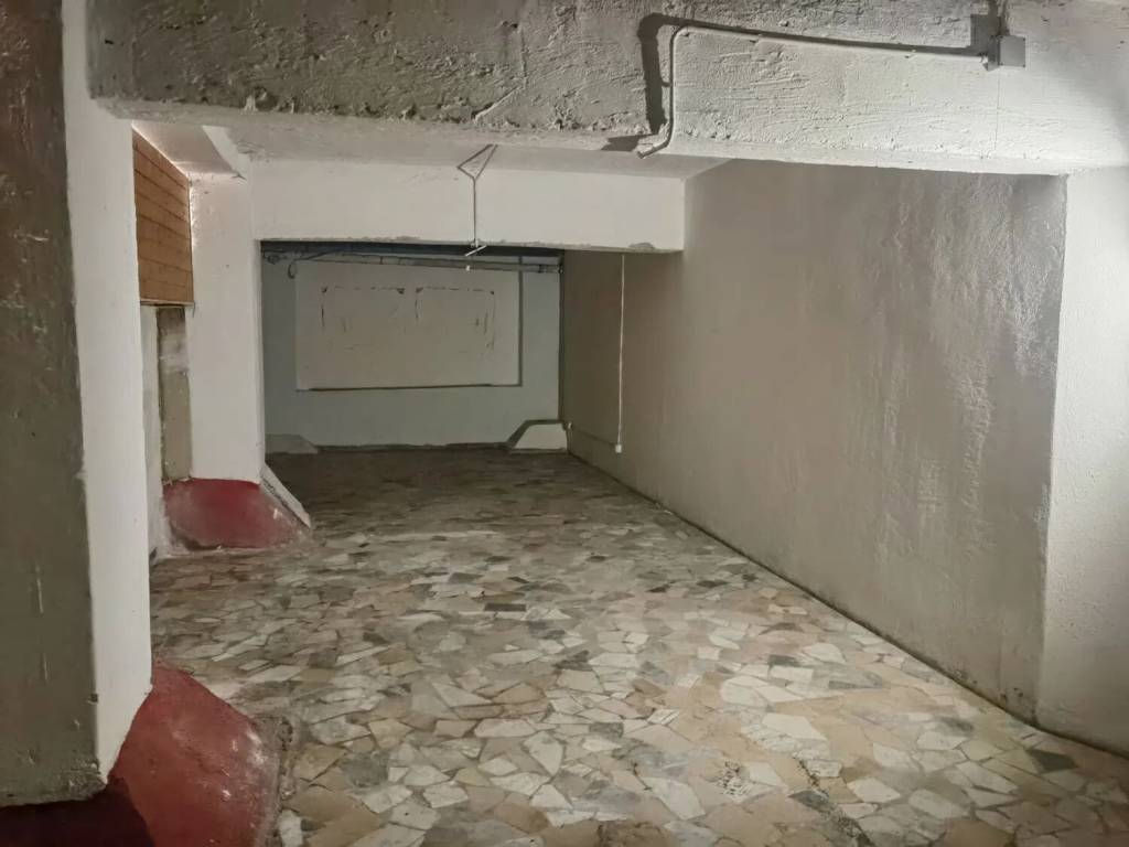 Box / garage a Avellino in Via Luigi Amabile, 27 - Foto 2