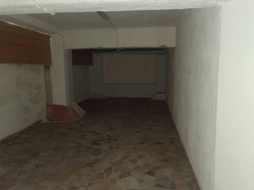 Box / garage a Avellino in Via Luigi Amabile, 27 - Foto 5