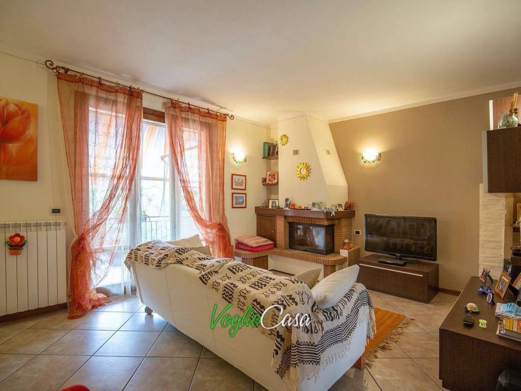 Casa indipendente a Loro ciuffenna in Piazza L. Nervi - Foto 2