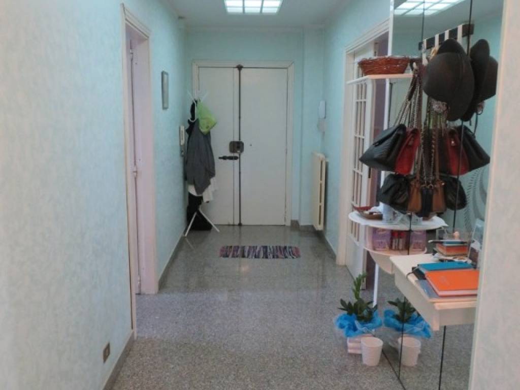 Appartamento a Lamezia terme in Via Aurelio Cassiodoro, 16 - Foto 2