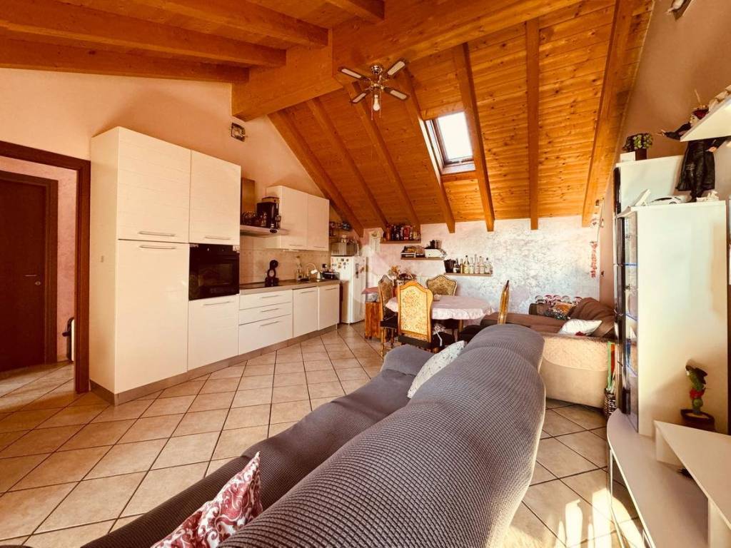 Appartamento a Casatenovo in Via Enrico Fermi, 2 - Foto 3