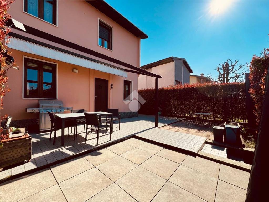 Villa a Casatenovo in Via Madonnina, 73 - Foto 4