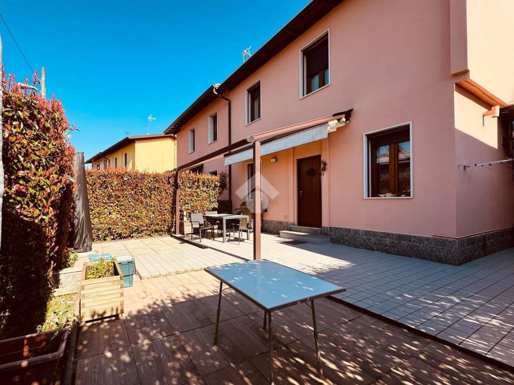 Villa a Casatenovo in Via Madonnina, 73 - Foto 5