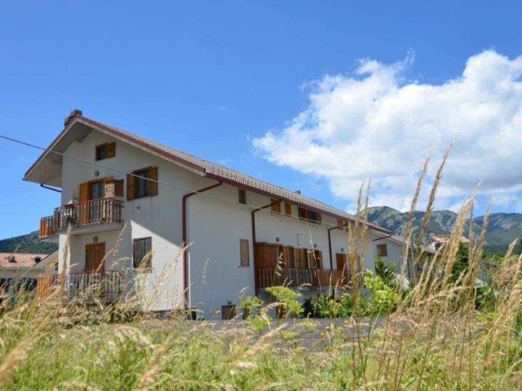 Appartamento a Ovindoli in Via Arano, 204 - Foto 2