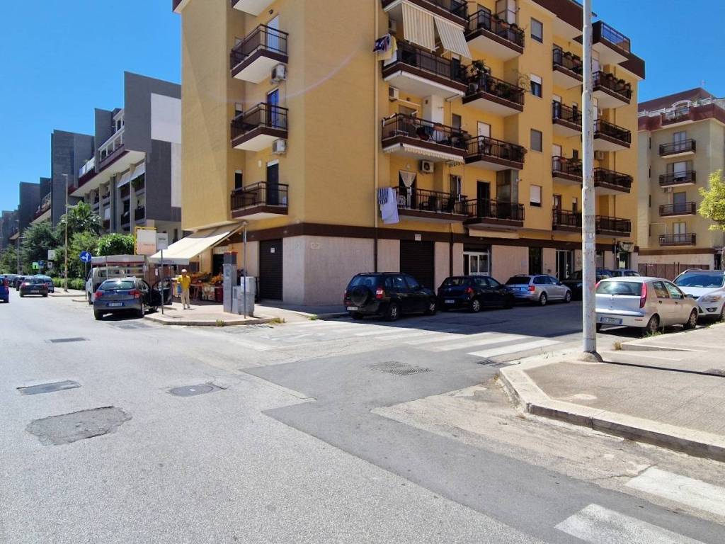 Appartamento a Trani in Piazza Dottor Alfredo Albanese - Foto 2