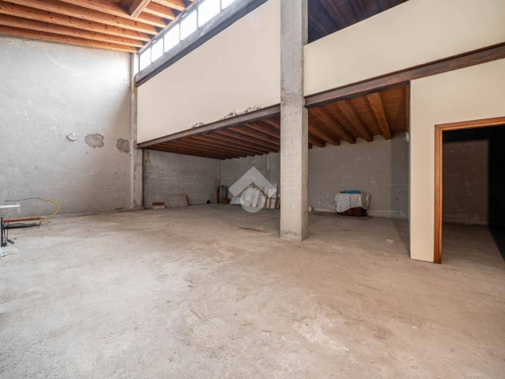 Casa indipendente a Verona in Via Giambattista Moschini, 22 - Foto 2