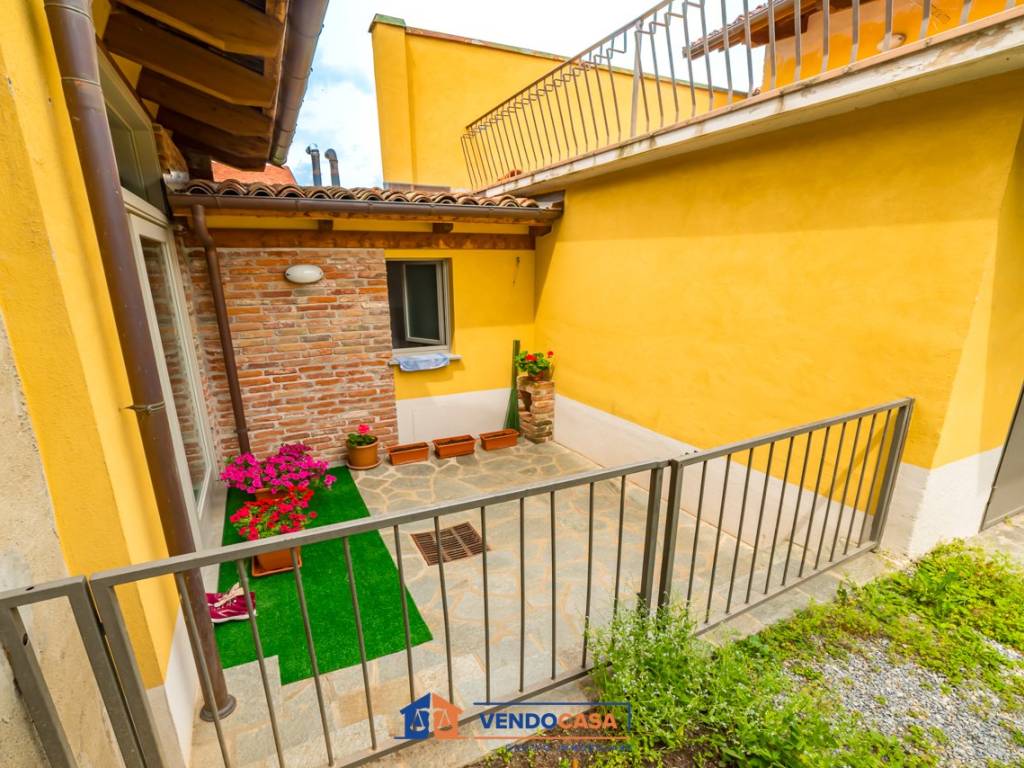 Appartamento a Cherasco in Via Camillo Benso di Cavour, 76 - Foto 3