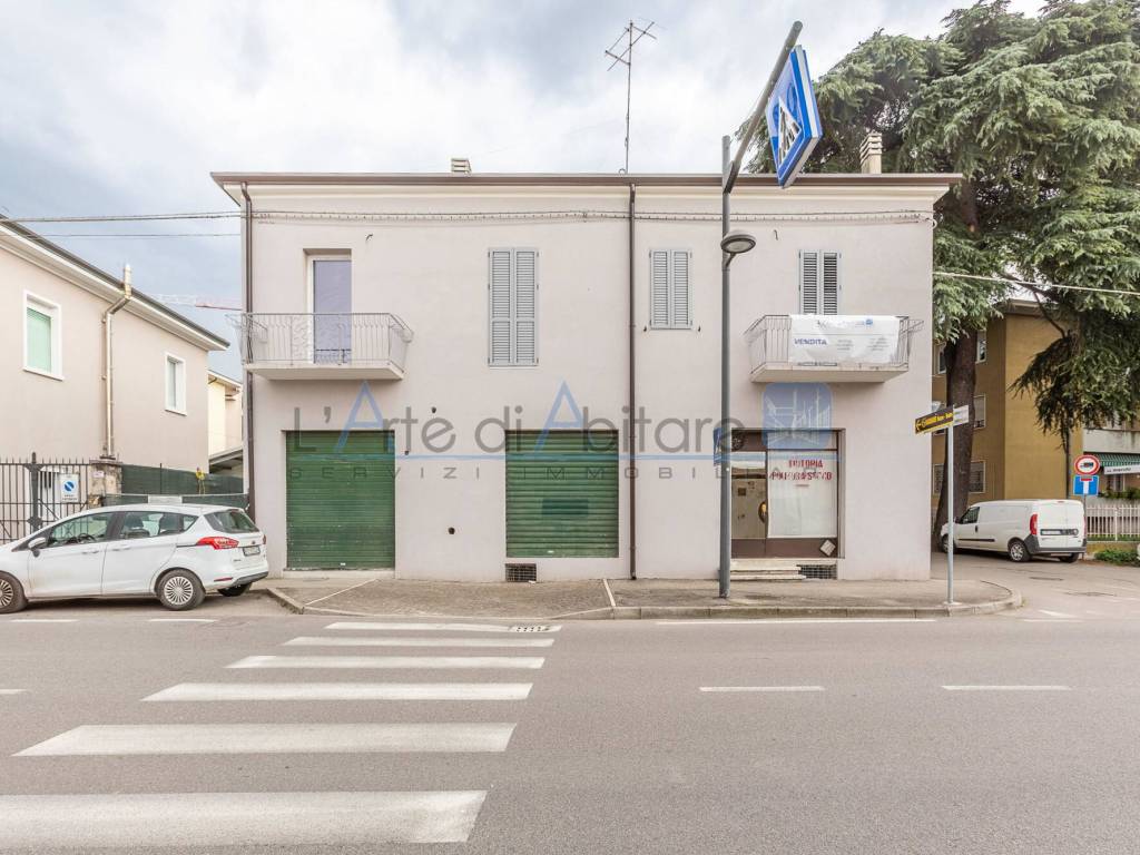 Appartamento a Verona in VIA SCUDERLANDO, 389 - Foto 2