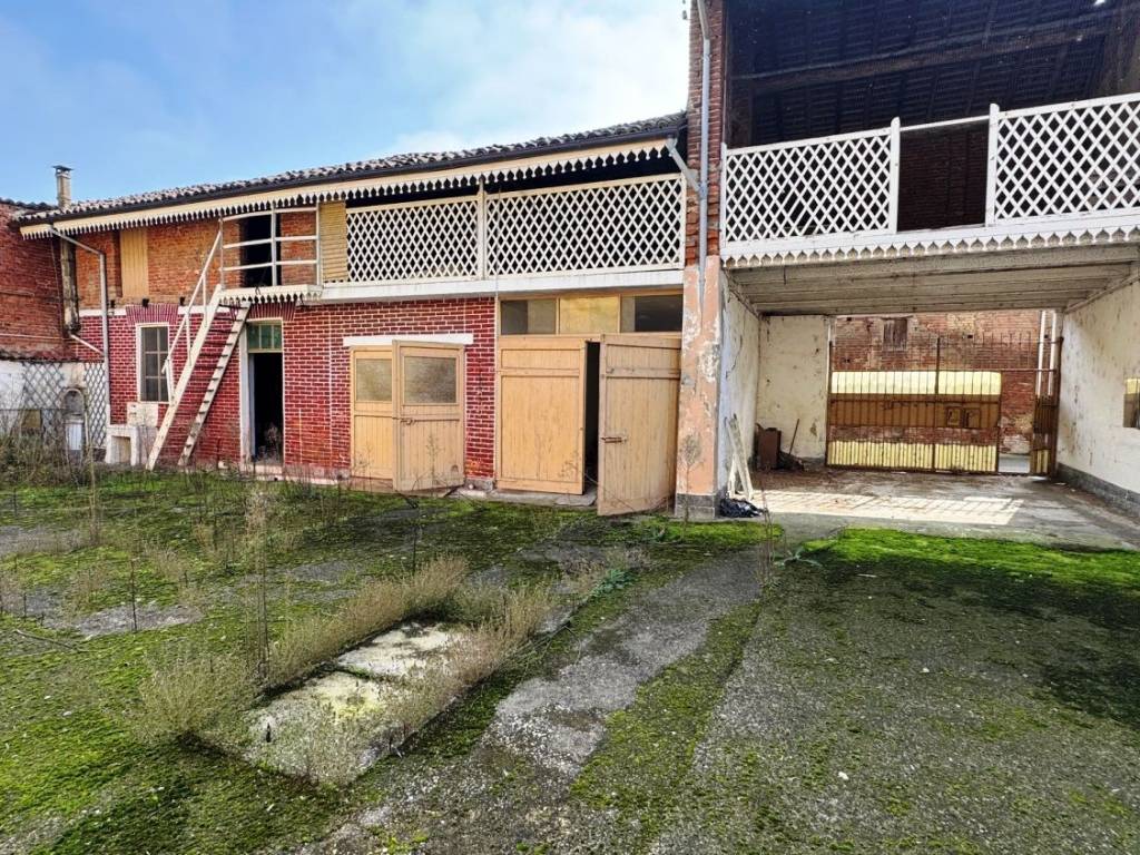 Casa indipendente a Mortara in via XX Settembre 48 - Foto 2