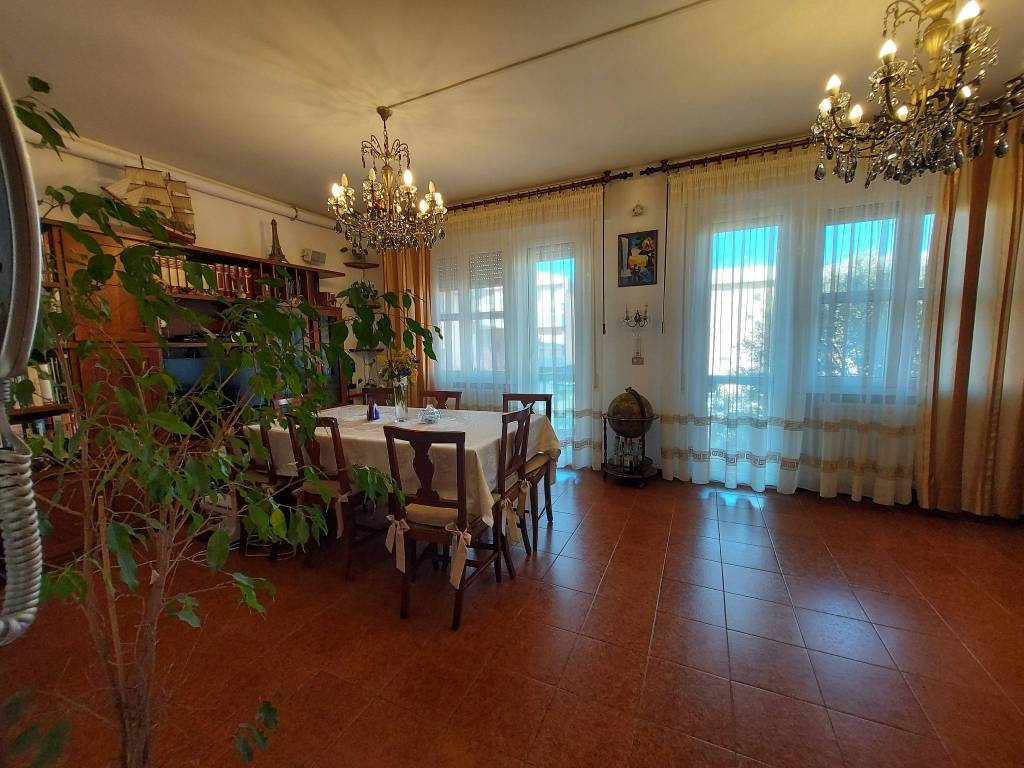 Villa a Cattolica in Piazza Alcide De Gasperi - Foto 5