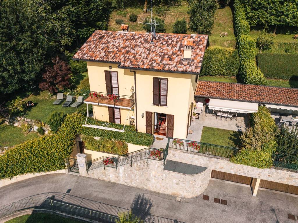 Villa a Colle brianza in Via Lecco, 24 - Foto 3