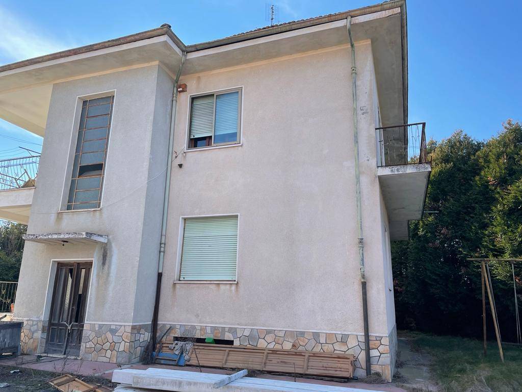 Villa a Manta in Via Pomarolo - Foto 2