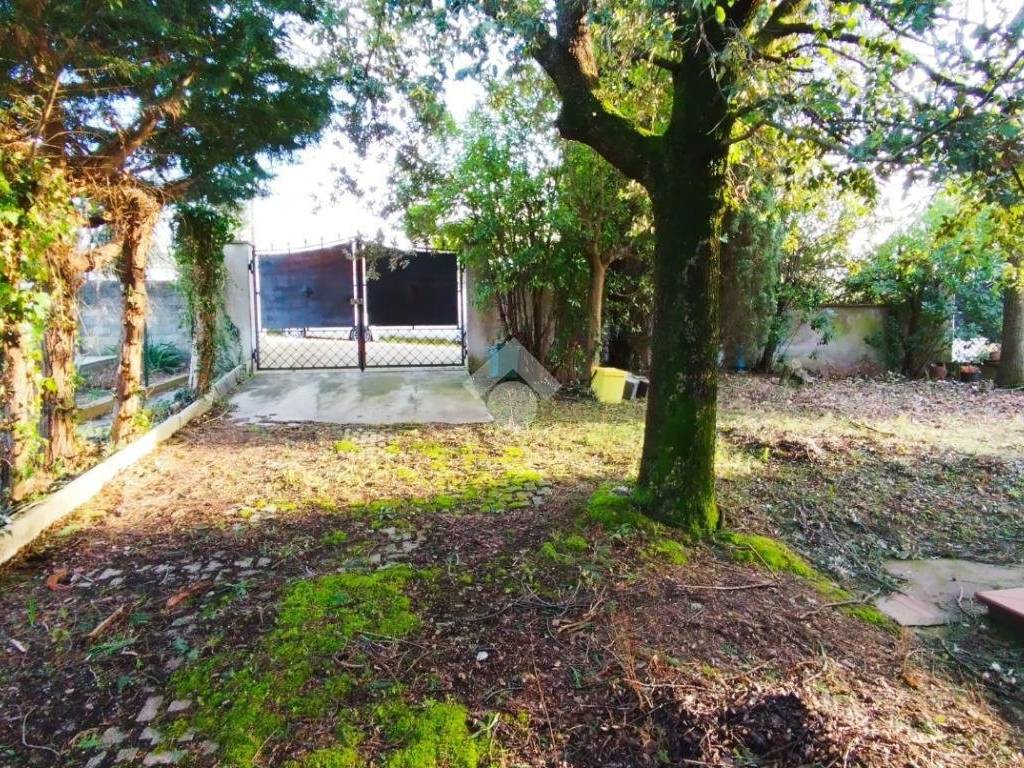 Villa a Cervaro in Via Colle Di Fionda, 31 - Foto 2