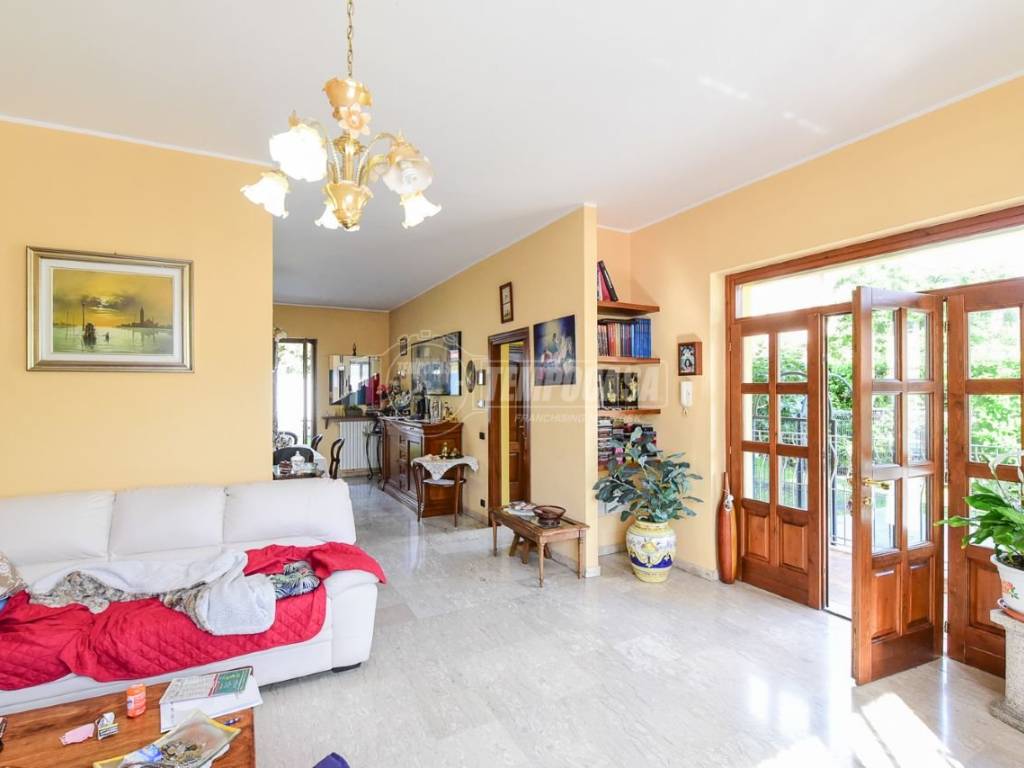 Villa a Erba in Via Riazzolo - Foto 3