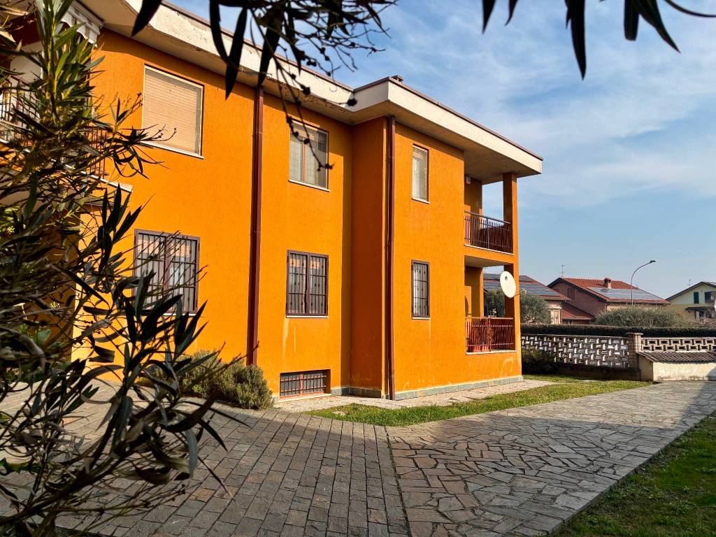 Appartamento a Verderio in Via Resegone - Foto 3