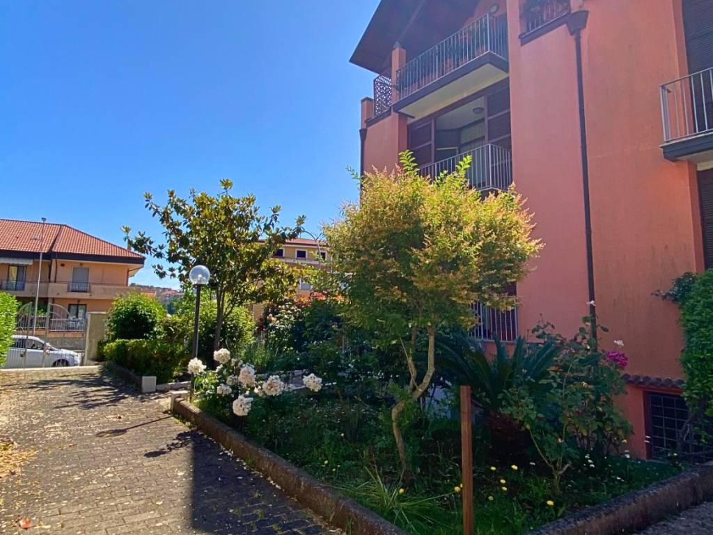Villetta a schiera a Vibo valentia in Via Cesare Pavese - Foto 2