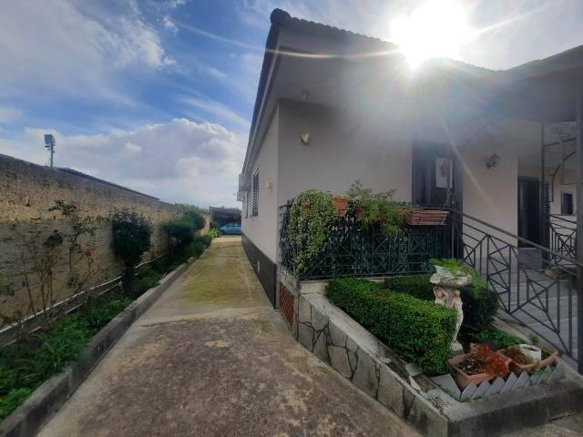 Villa a Casaluce in Via Lemitone Tratto 2 - Foto 3
