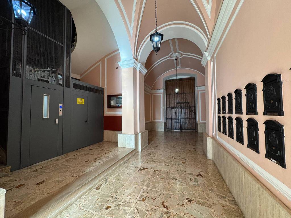 Appartamento a Taranto in Corso Umberto I, 78 - Foto 4