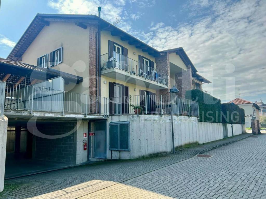 Appartamento a Govone in Via Alcide De Gasperi - Foto 2