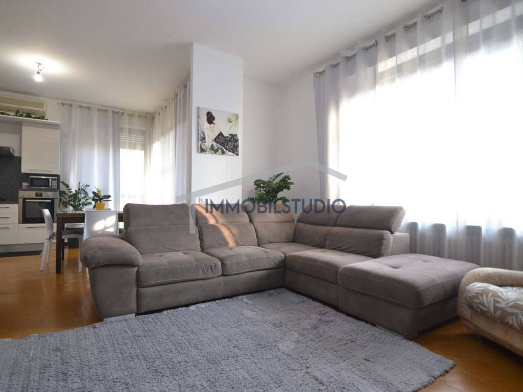 Villa a Gallarate in Via Don Davide Albertario - Foto 2