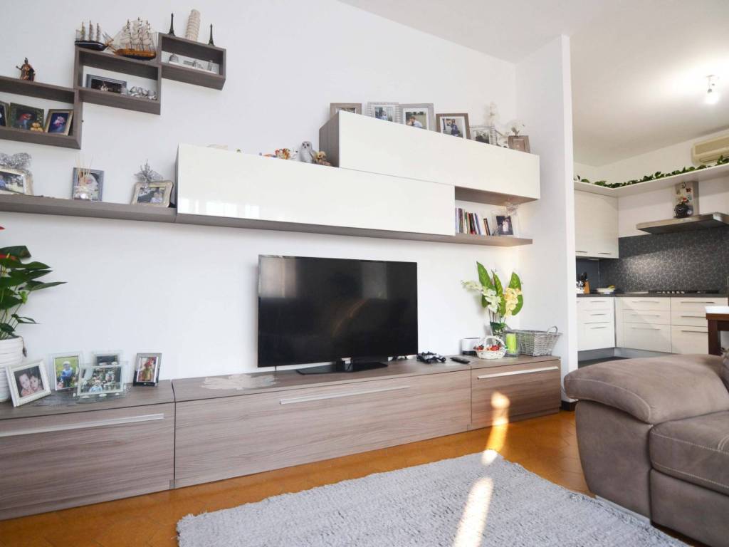 Villa a Gallarate in Via Don Davide Albertario - Foto 3