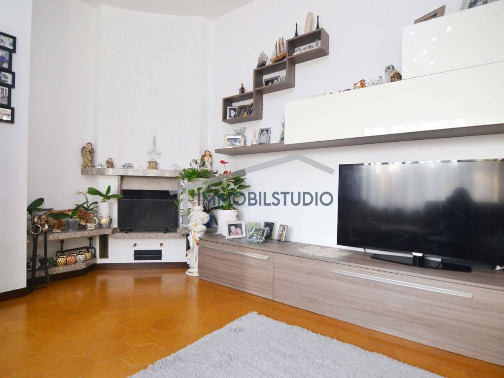 Villa a Gallarate in Via Don Davide Albertario - Foto 4