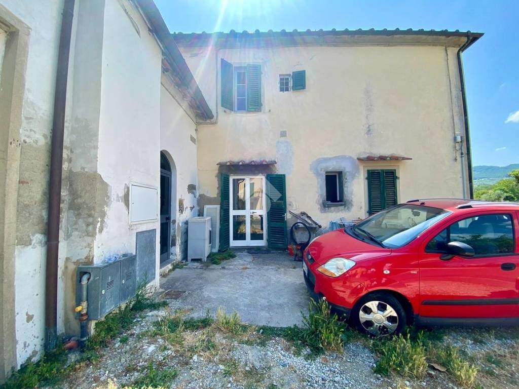 Casa indipendente a Quarrata in Via Di Folonica, 87 - Foto 3