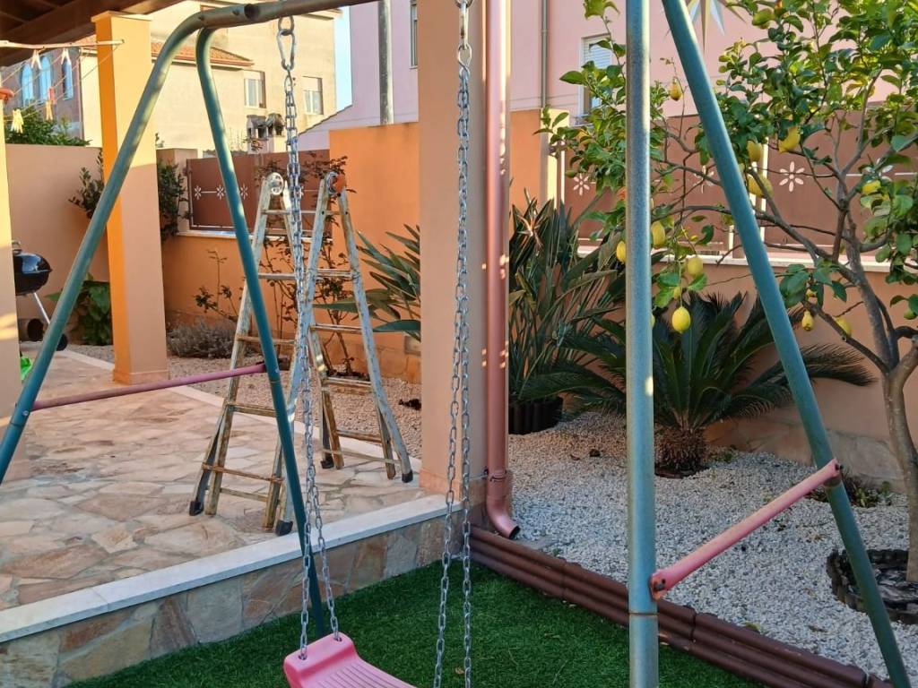Villa a Dolianova in Via Is Corongius - Foto 5