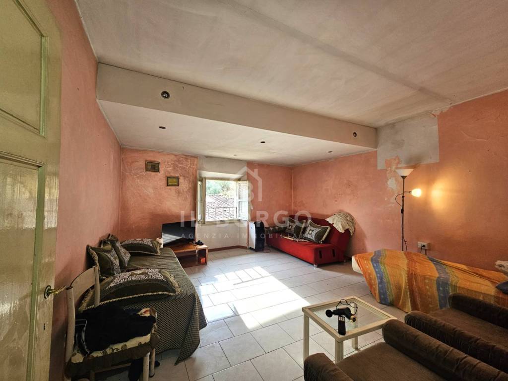 Appartamento a Pescia in Via Libero Andreotti - Foto 2