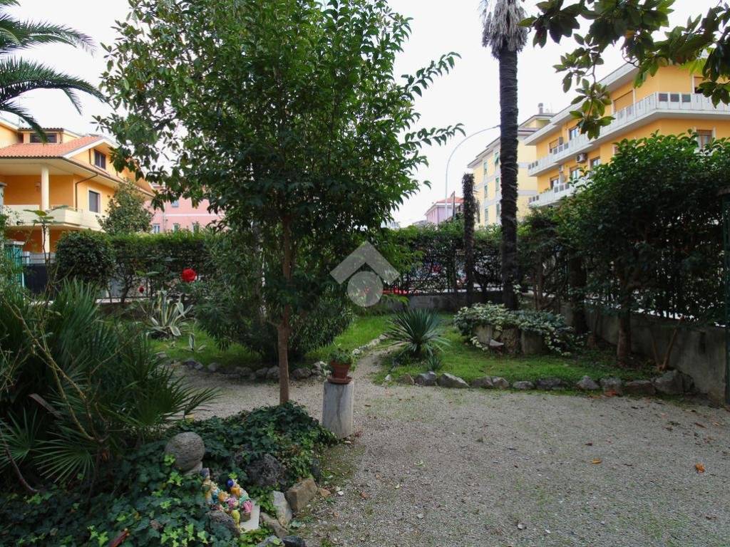 Villa a Ascoli piceno in Viale Marcello Federici, 124 - Foto 3