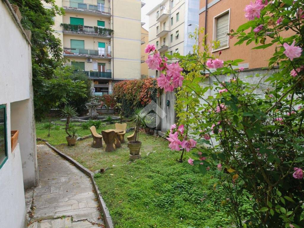 Villa a Ascoli piceno in Viale Marcello Federici, 124 - Foto 5