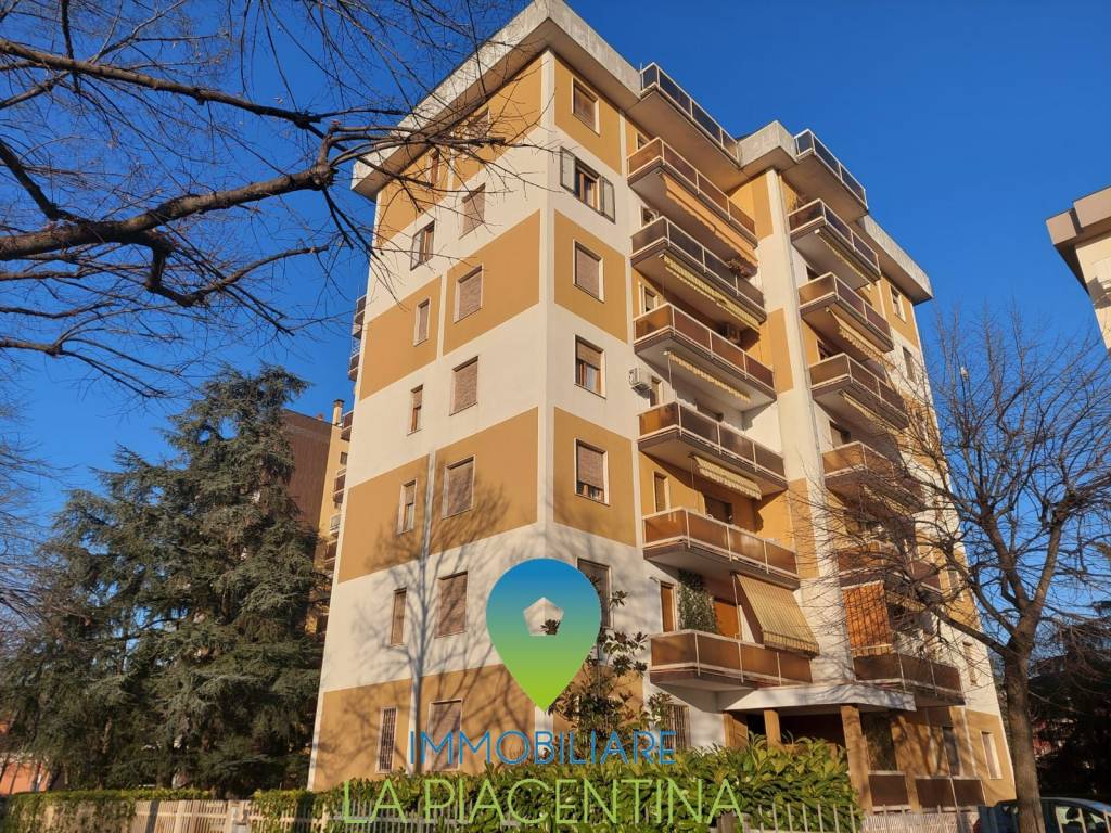 Appartamento a Piacenza in Via Pietro Motti, 17 - Foto 2
