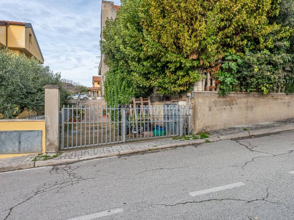 Box / garage a Sirolo in Via del Leccio - Foto 2