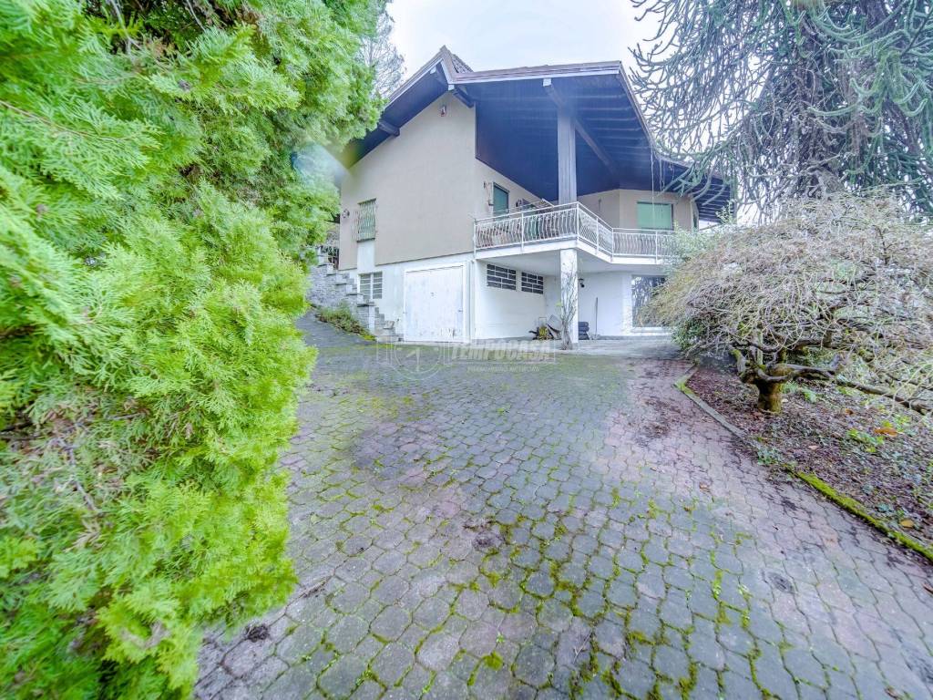 Villa a Dormelletto in Via Monte Rosa, 41 - Foto 2