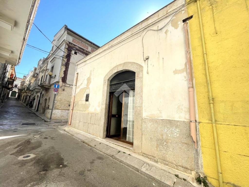 Casa indipendente a Canosa di puglia in Vicolo Gerolamo Savonarola, 35 - Foto 2