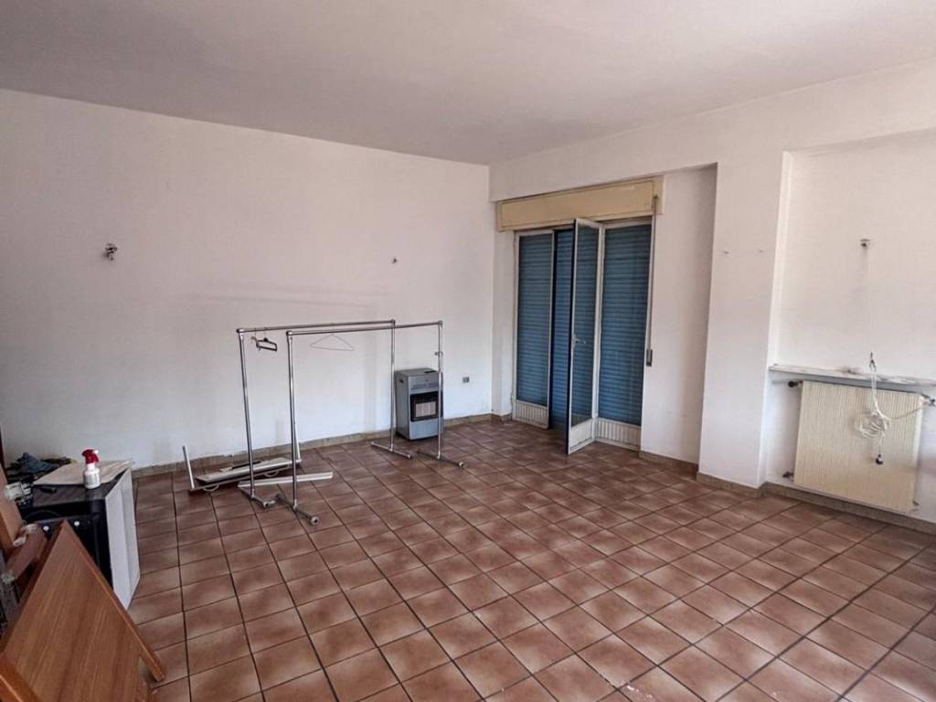 Appartamento a Cosenza in Via del Sempione, 7 - Foto 2
