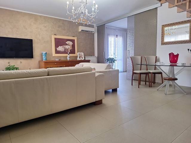 Villa a Vittoria in Via Palermo - Foto 4