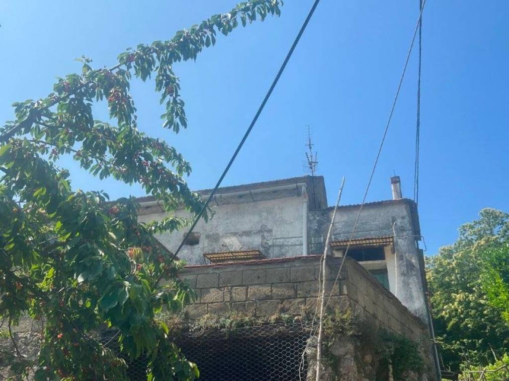 Villa a Tramonti in Via Falcone Cesarano - Foto 2