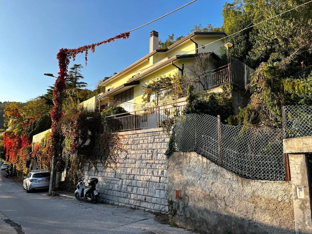 Villa a Trieste in Via dei Baiardi, 114 - Foto 2