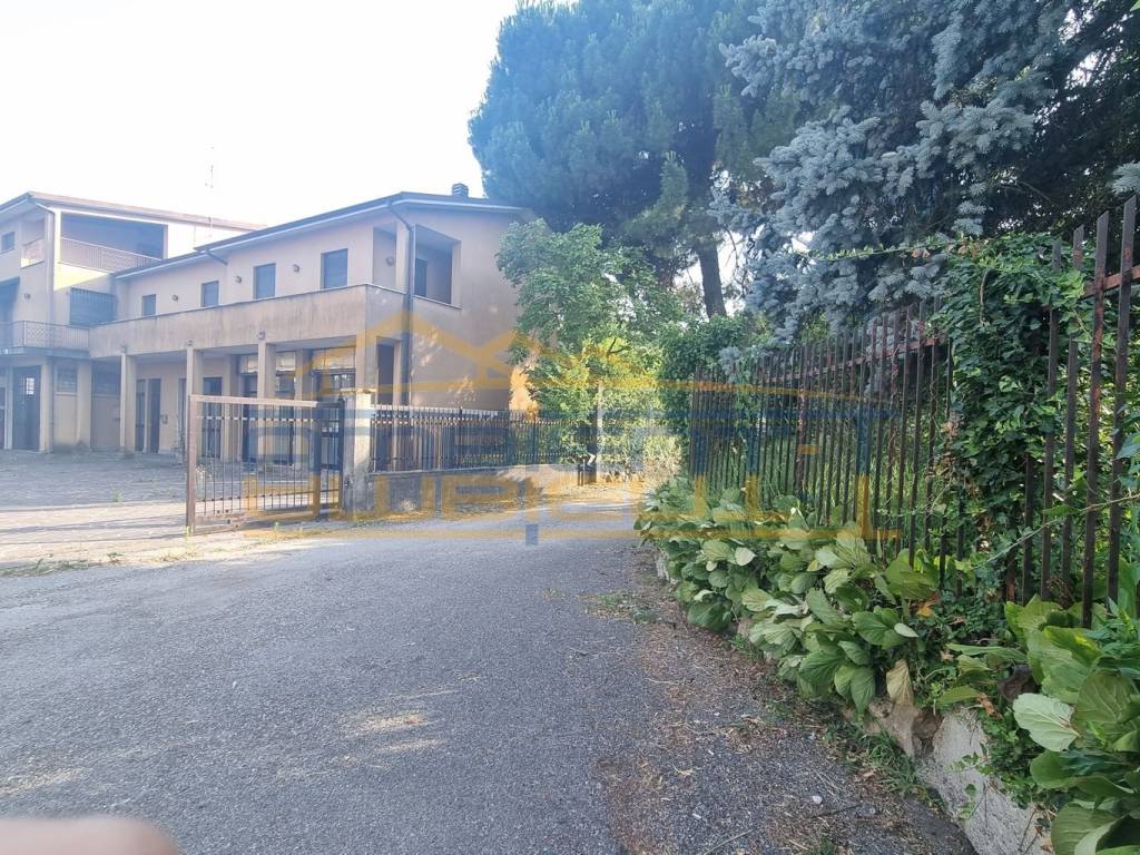 Appartamento a Merate in Via Statale - Foto 5