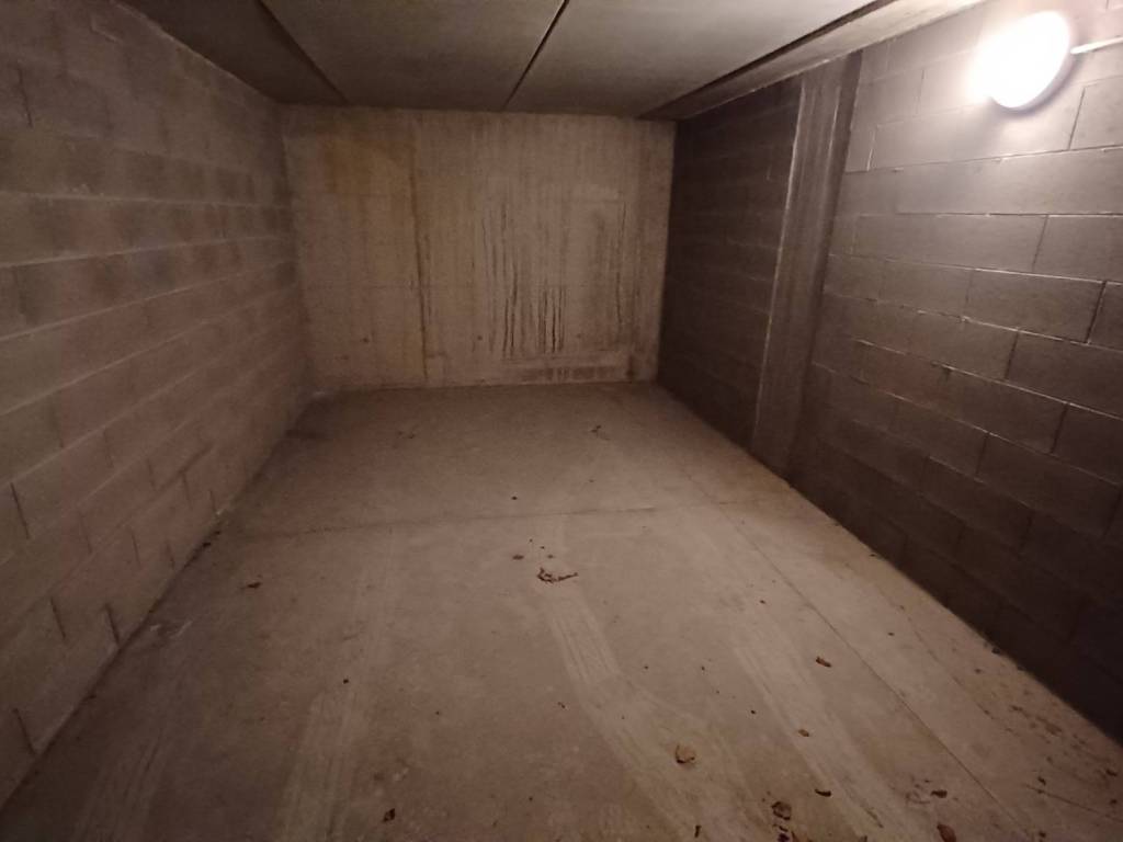 Box / garage a Voghera in Viale Montebello, 8 - Foto 4