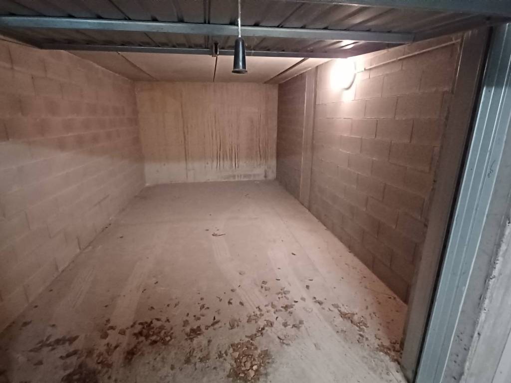 Box / garage a Voghera in Viale Montebello, 8 - Foto 5