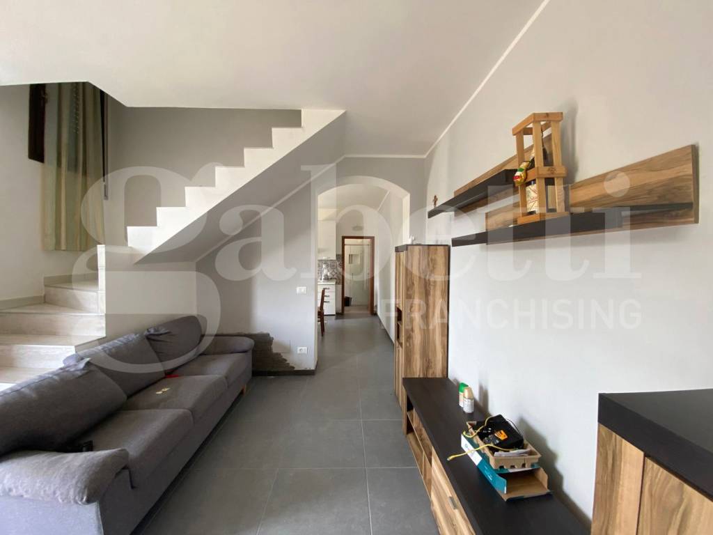 Casa indipendente a Fratta polesine in FRATTA POLESINE - VIA GIACOMO MATTEOTTI, 0 - Foto 3