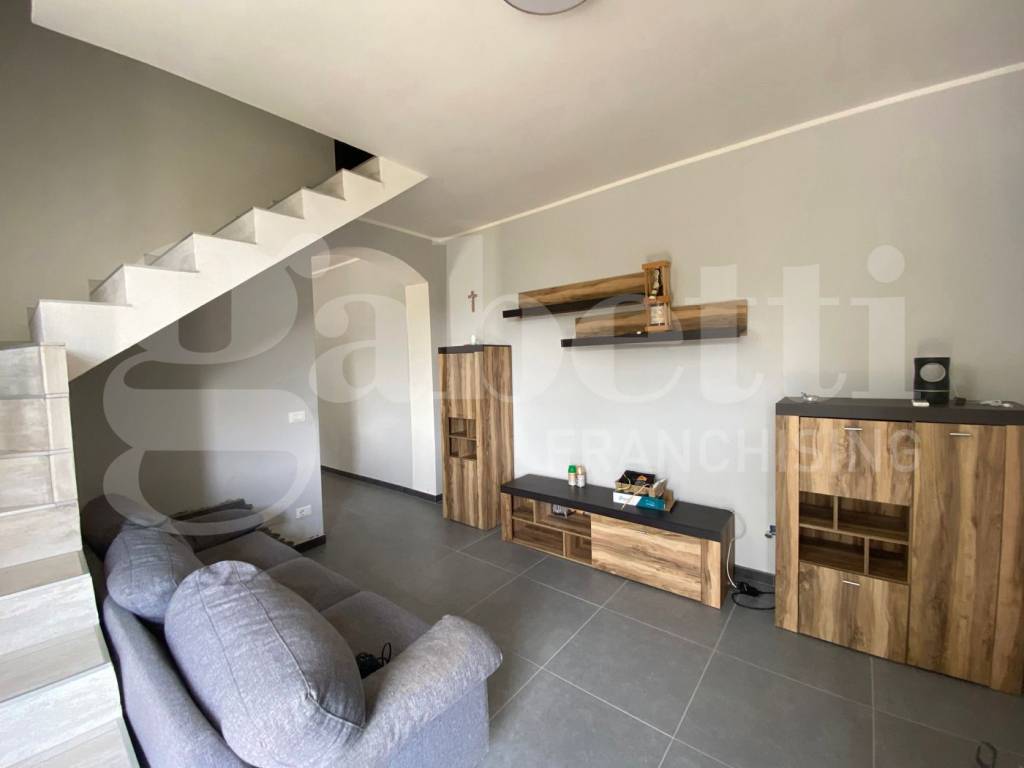 Casa indipendente a Fratta polesine in FRATTA POLESINE - VIA GIACOMO MATTEOTTI, 0 - Foto 4