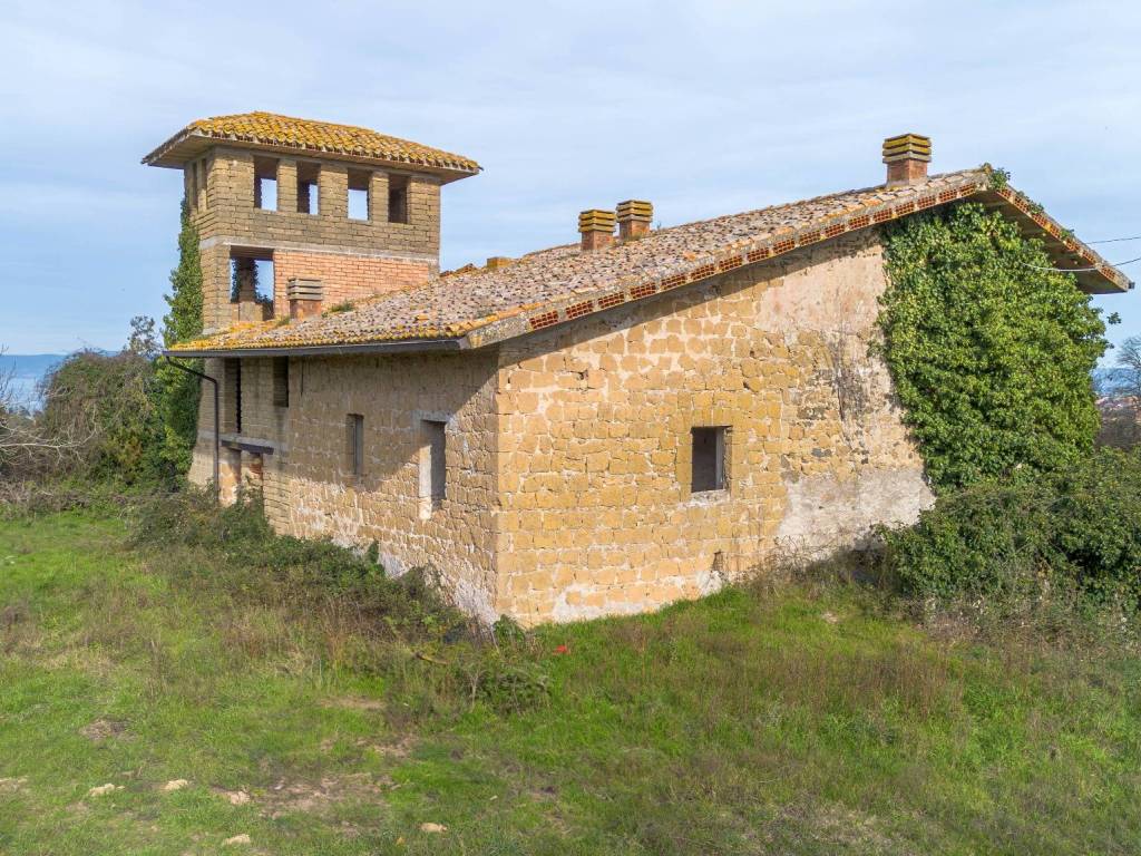 Rustico / casale a Capodimonte in Strada Provinciale Poggio Marano - Foto 2