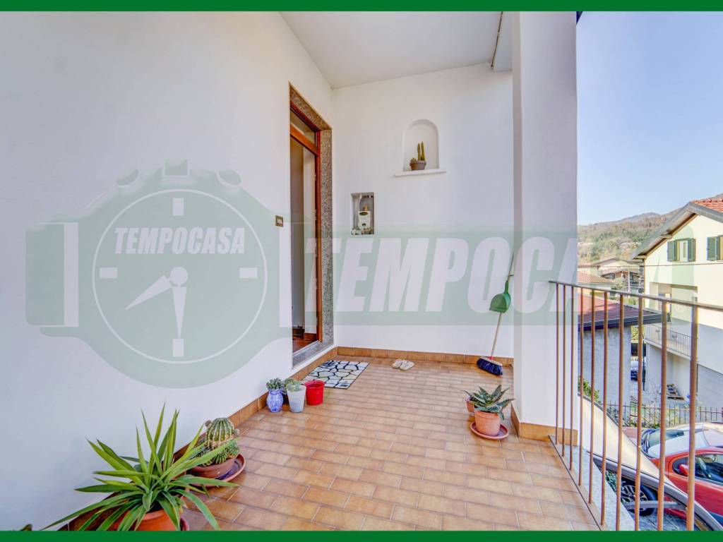 Appartamento a Gavirate in Via Giovanni Amendola - Foto 4
