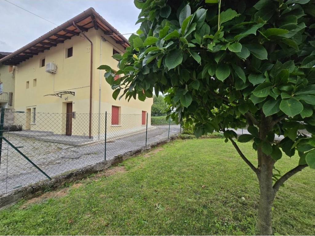 Casa indipendente a Cassacco in Via N. Miotti - Foto 2