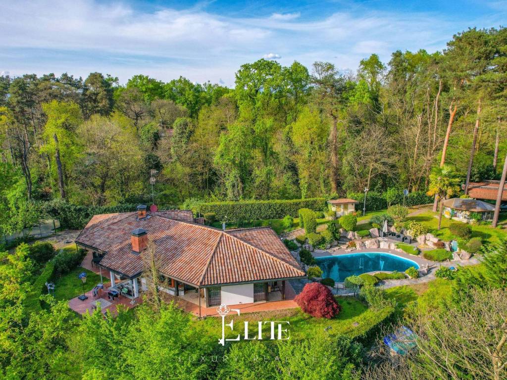 Villa a Sesto calende in Via Golasecca - Foto 2